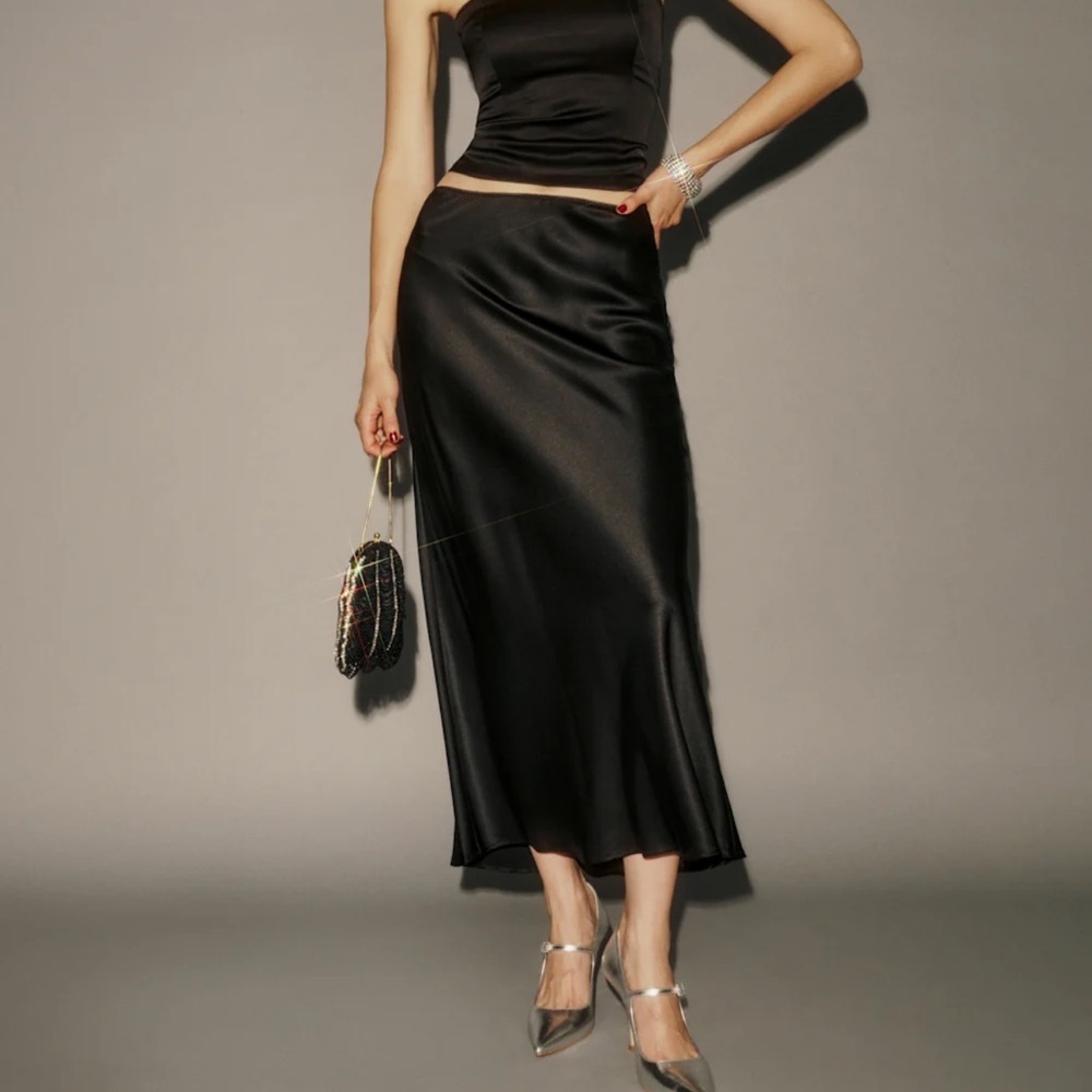 Reformation Layla Silk Skirt Black - Size 6